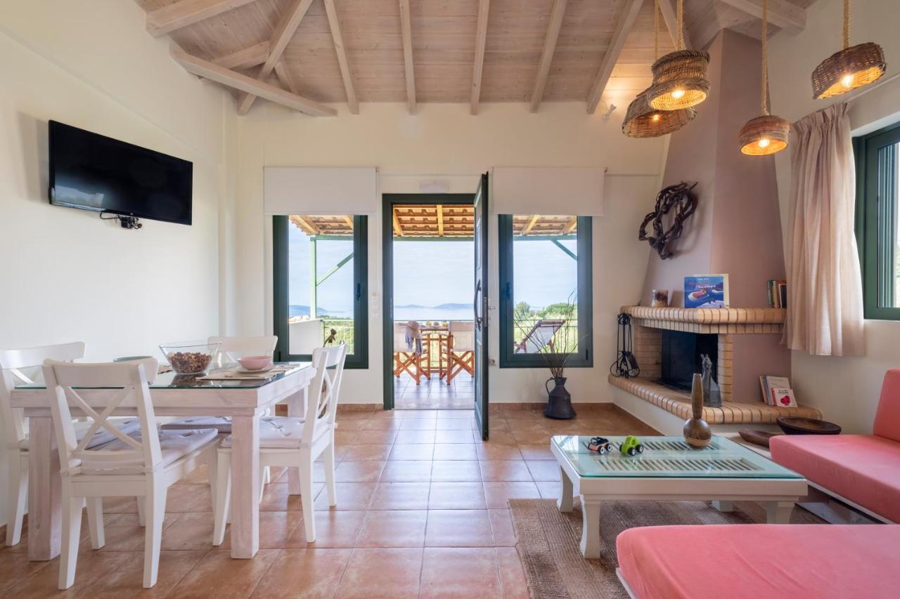 Chamaloni Cottages Finikounda Exterior foto
