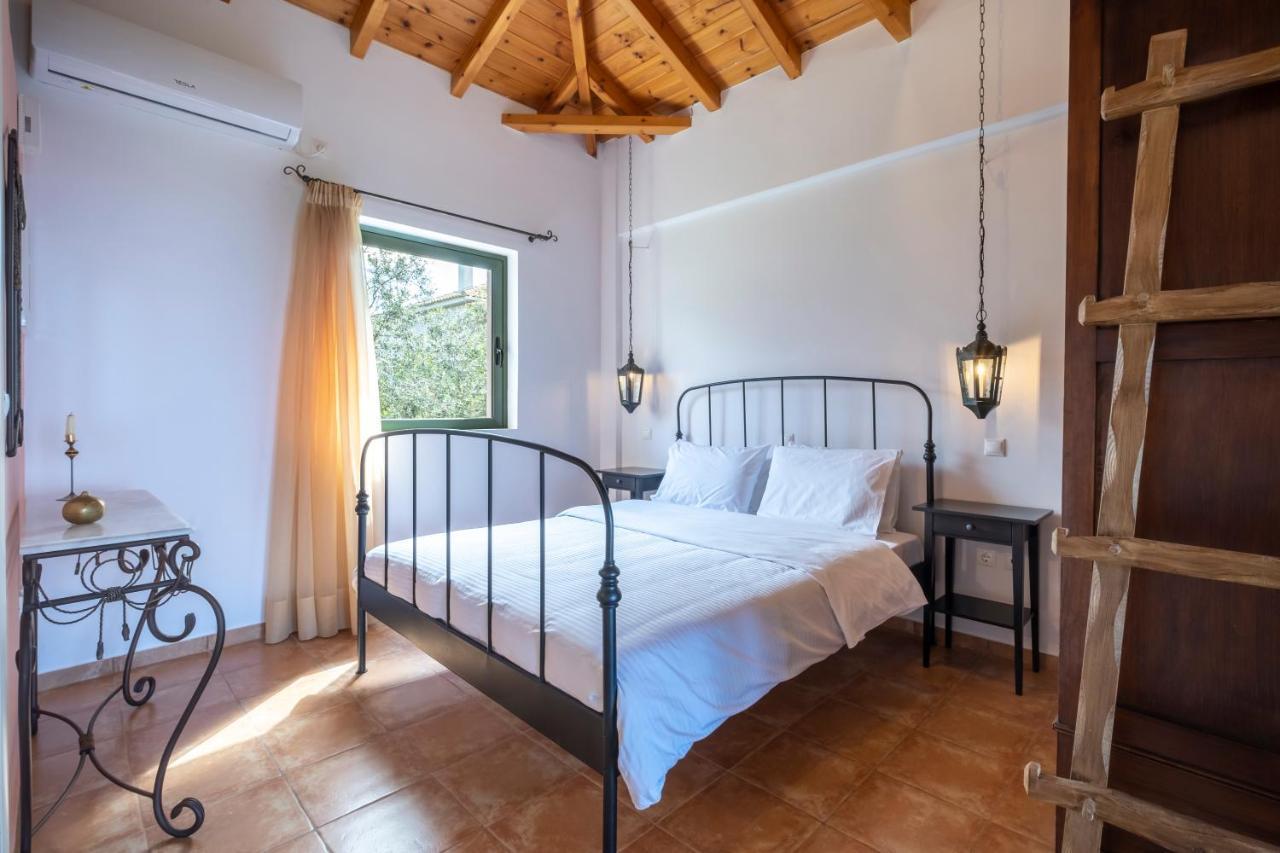 Chamaloni Cottages Finikounda Exterior foto