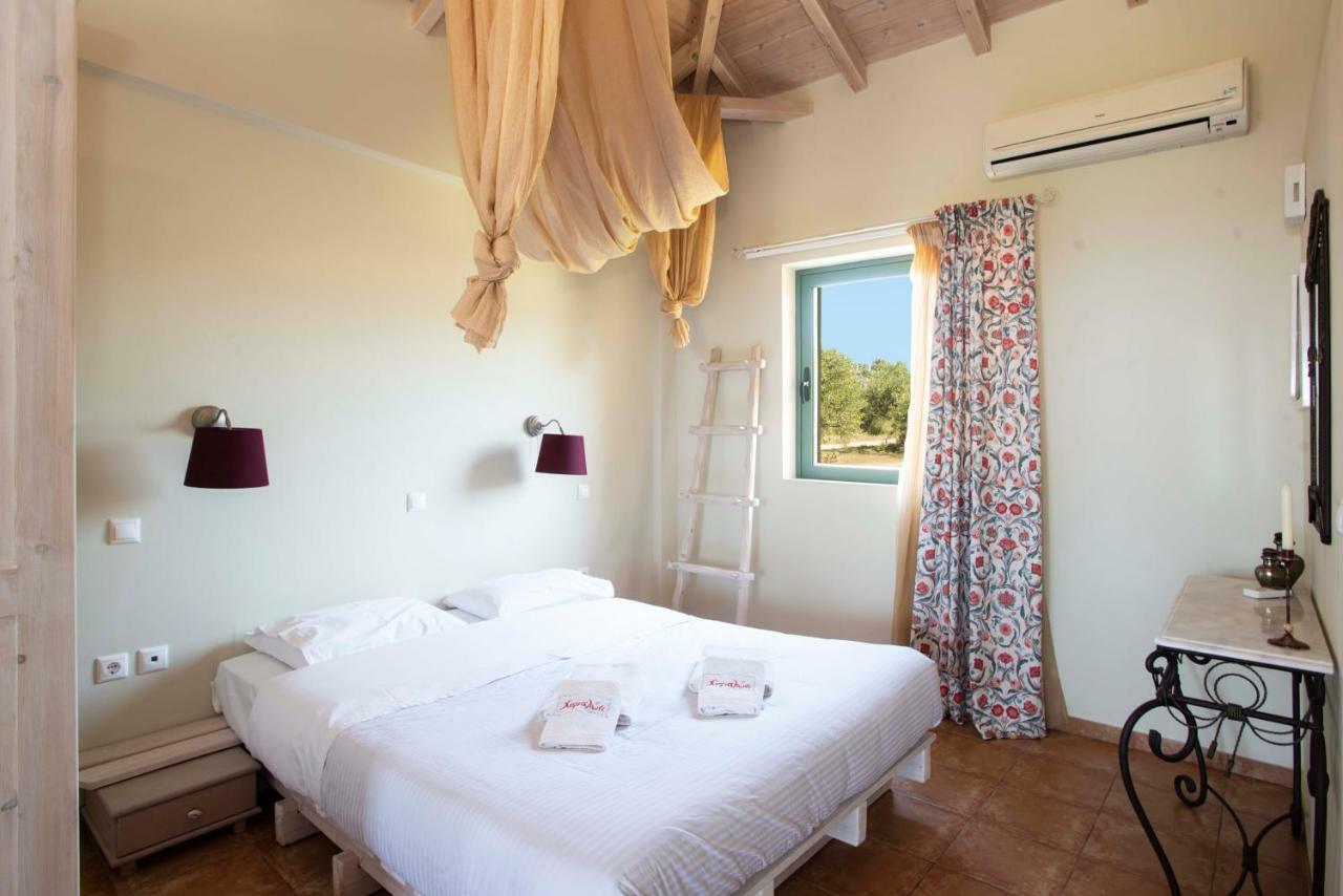 Chamaloni Cottages Finikounda Exterior foto